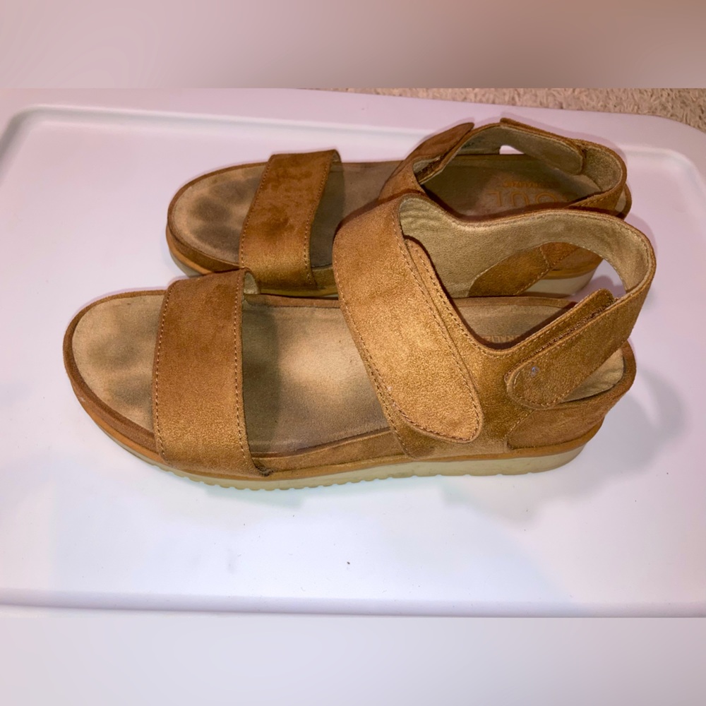 Beige Wedged sandals